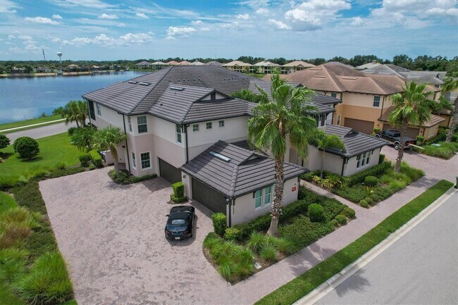 1255 Riverscape St in Bradenton, FL - Building Photo - Building Photo