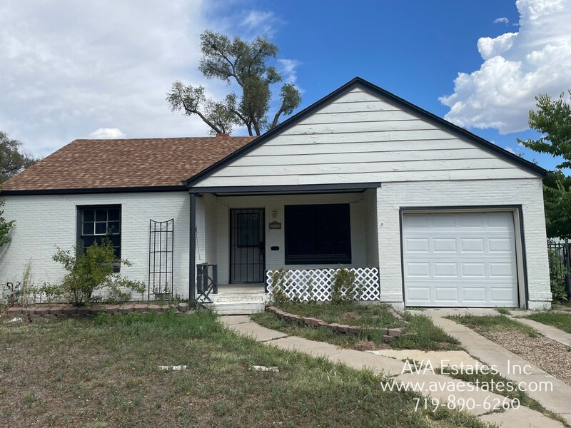 2210 Court St in Pueblo, CO - Foto de edificio