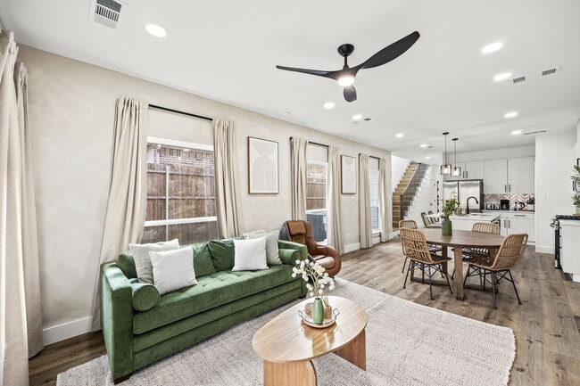 5702 Riverside Dr in Dallas, TX - Building Photo - Building Photo