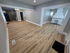 4010 S Benton Ave in Kansas City, MO - Building Photo - Building Photo