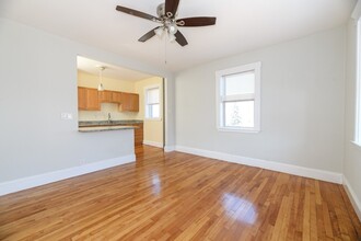 5 Sherborn Ct, Unit #8 in Medford, MA - Foto de edificio - Building Photo