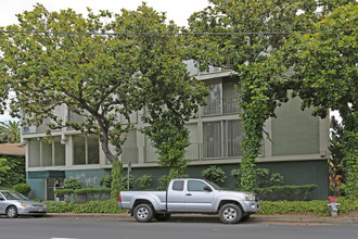 Century Plaza in Sacramento, CA - Building Photo - Building Photo