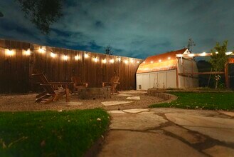 4284 S Normandie Ln in Millcreek, UT - Foto de edificio - Building Photo