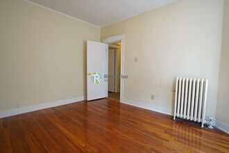 217 Kelton St, Unit 5 in Boston, MA - Building Photo - Building Photo