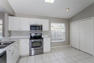 9007 Egret Cove Cir in Riverview, FL - Foto de edificio - Building Photo