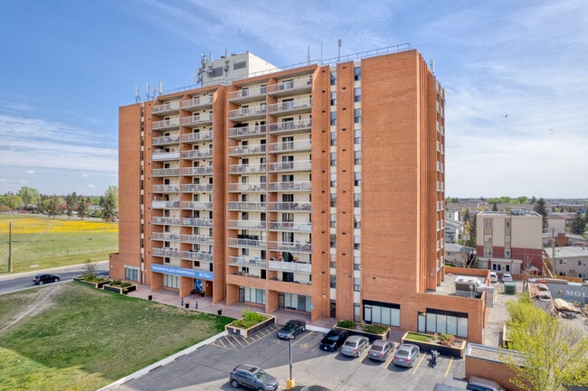 International Mountainview Apartments in Calgary, AB - Building Photo - Building Photo