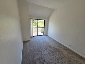 2261 Armada Way in San Mateo, CA - Building Photo - Building Photo