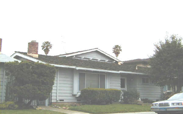 863 Gallatin Dr in Santa Clara, CA - Foto de edificio - Building Photo