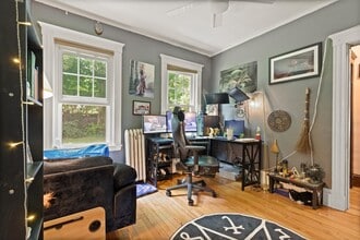 212 Maplewood St, Unit 212 in Watertown, MA - Building Photo - Building Photo