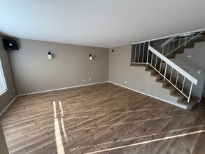 10245 Mirabel Ln in San Diego, CA - Building Photo - Building Photo