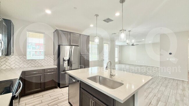 1250 Abbey Ln