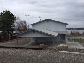 4118 W Rio Grande Ave in Kennewick, WA - Building Photo - Building Photo