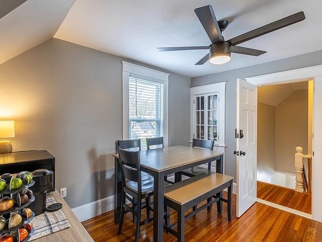 340 Harrison St, Unit Apt 1 in Manchester, NH - Foto de edificio - Building Photo