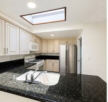 28189 Oaklar Dr in Santa Clarita, CA - Building Photo
