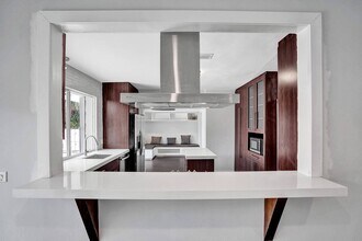 1912 NE 119th Rd in North Miami, FL - Building Photo - Building Photo
