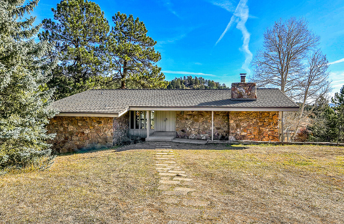 2296 Pebble Beach Ct in Evergreen, CO - Building Photo