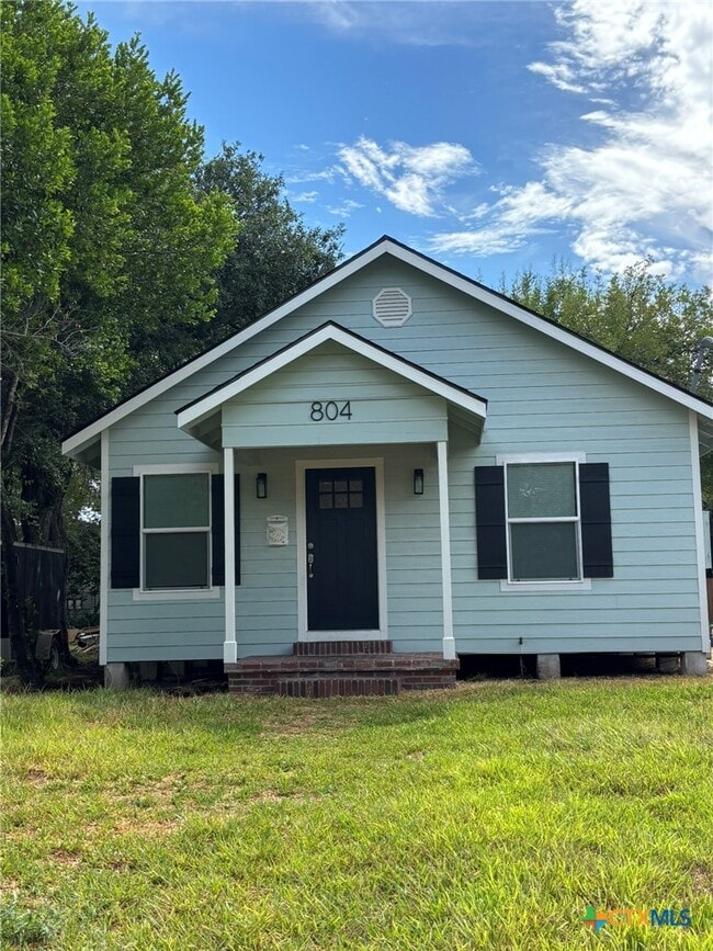 property at 804 S Liberty St