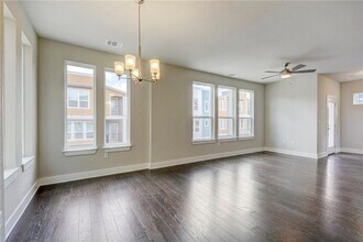2005 Dinsdale Ln in Austin, TX - Building Photo - Building Photo