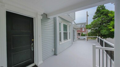 1 N Surrey Ave in Ventnor City, NJ - Building Photo - Building Photo