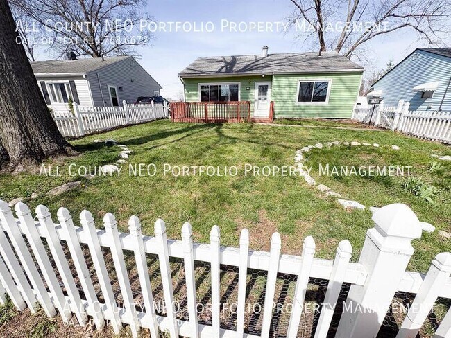 1748 Ward Rd in Columbus, OH - Building Photo - Building Photo