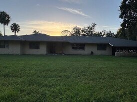 112 Crescent Blvd in Sanford, FL - Building Photo