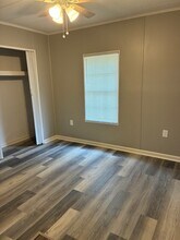 20261 Perrilloux Rd in Livingston, LA - Foto de edificio - Building Photo