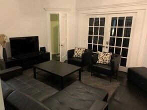 900 Sherbrooke Rue O in Montréal, QC - Building Photo - Building Photo