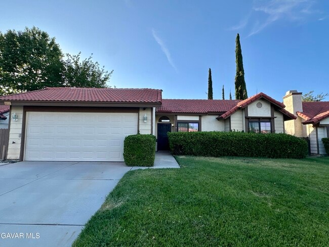 property at 2815 College Park Dr W
