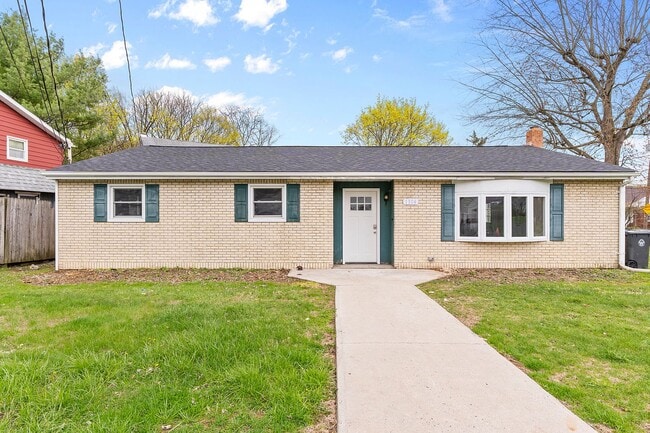 property at 1304 Voortman Ave
