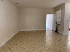 9057 Preston Pl in Tamarac, FL - Building Photo - Building Photo