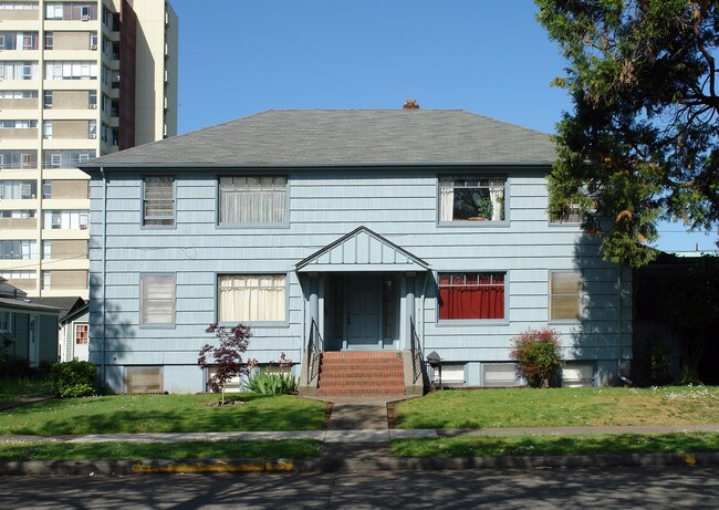 1326 Charnelton St in Eugene, OR - Building Photo - Building Photo