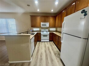 8277 Brilliant Pompon in Las Vegas, NV - Building Photo - Building Photo