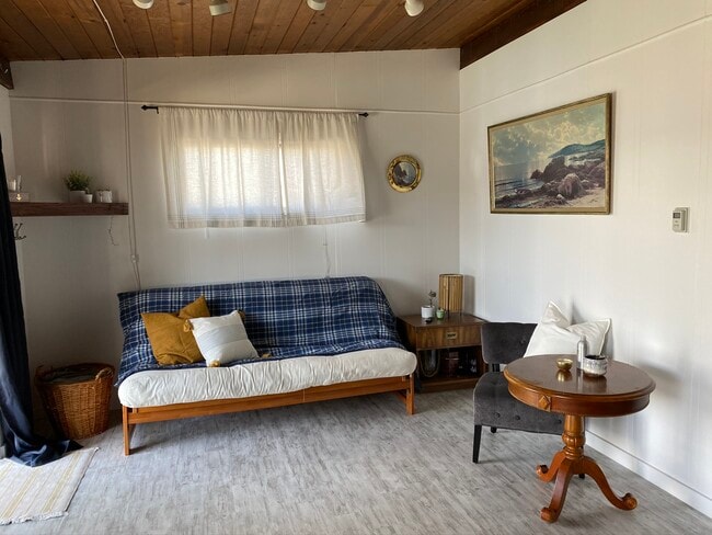 11618 N Island Cove Ln in Portland, OR - Building Photo - Building Photo