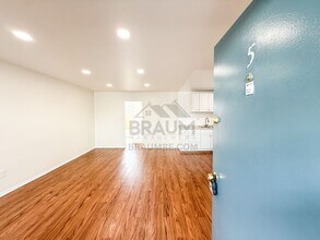 5611 Fulcher Ave, Unit 5 in Los Angeles, CA - Building Photo - Building Photo