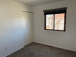 1138 S Wisconsin Ave, Unit #4 in Casper, WY - Foto de edificio - Building Photo