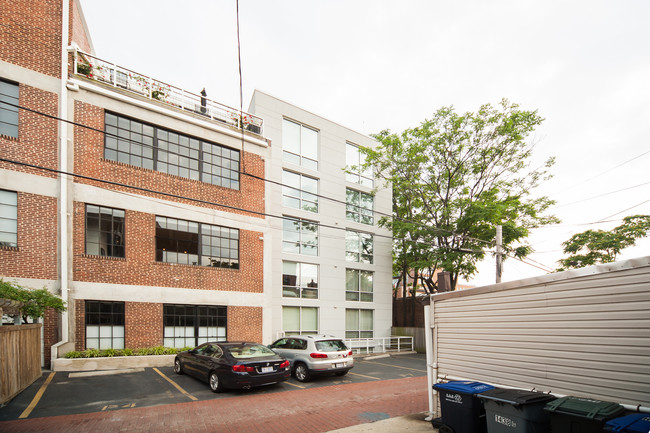 1447-1453 Church St. NW in Washington, DC - Foto de edificio - Building Photo