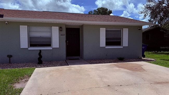 property at 1619 Montana Ave
