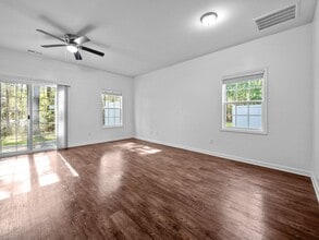 300 Kenan Lp in Jacksonville, NC - Building Photo - Building Photo