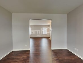 528 Alyssa St in Plano, IL - Foto de edificio - Building Photo