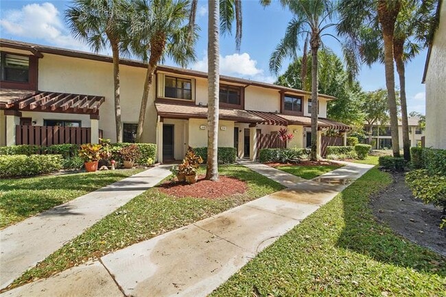 property at 4322 Carambola Cir N