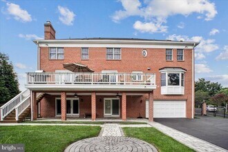 9917 Kendale Rd in Potomac, MD - Building Photo - Building Photo