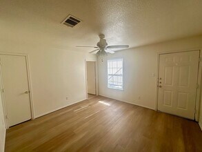 5705 Greengate Dr in Killeen, TX - Building Photo - Building Photo