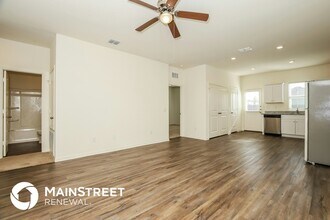 5010 Dawn Break in Saint Hedwig, TX - Building Photo - Building Photo