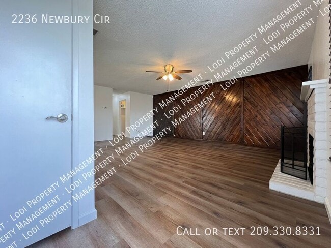 2236 Newbury Cir in Lodi, CA - Building Photo - Building Photo