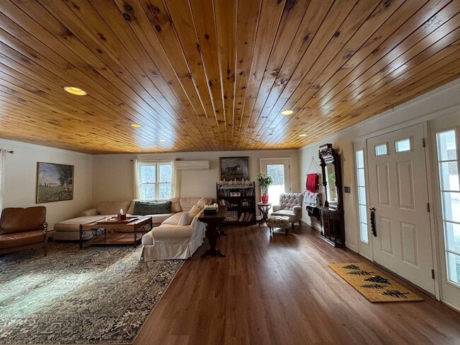 78 Stoney Fields Rd in Manchester, VT - Building Photo - Building Photo