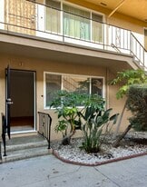 1325 E 7th St, Unit 3 in Long Beach, CA - Building Photo