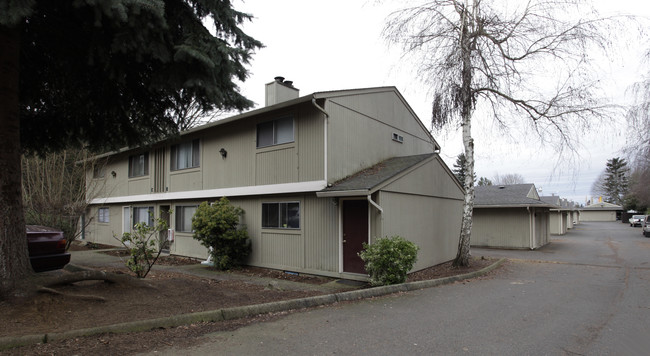 Ridgewood Court | Evergreen Terrace in Vancouver, WA - Building Photo - Building Photo