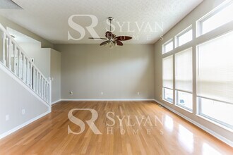 2034 Forestwind Dr in Grove City, OH - Building Photo - Building Photo