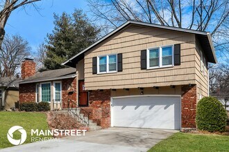 9311 Hayes Dr in Overland Park, KS - Foto de edificio - Building Photo