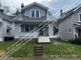 5244 Hunter Ave in Cincinnati, OH - Building Photo